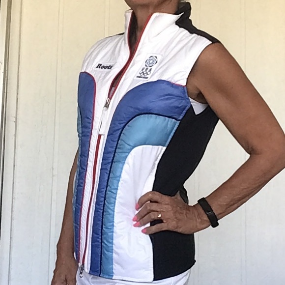 ROOTS PUFFER VEST  2006 OLYMPIC VEST SIZE MEDIUM - Picture 2 of 16